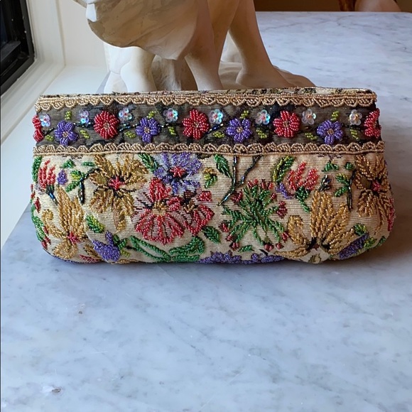 M&W Handbags - Beautiful Beaded Clutch
